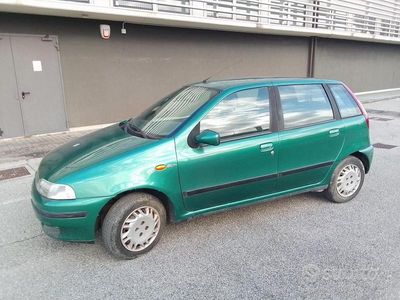 Usata Fiat Punto 85 CV (62 kW) 1997 Verde Utilitaria
