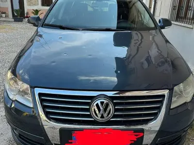 Usata VW Passat 170 CV (125 kW) 2008 Blu Station wagon