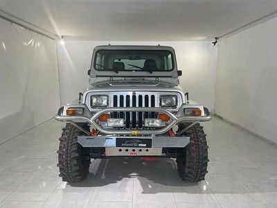 Usata Jeep Wrangler Laredo 103 CV (75 kW) 1989 Grigio SUV