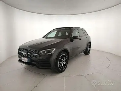 Usata Mercedes GLC300 Premium Plus 245 CV (180 kW) 2019 Nero SUV