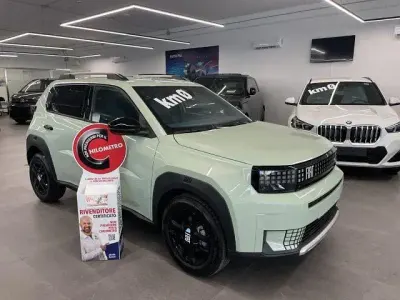 Nuova Fiat Grande Panda Icon 101 CV (74 kW) 2026 Grigio Utilitaria