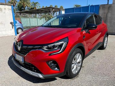 Usata Renault Captur 94 CV (69 kW) 2021 Rosso SUV