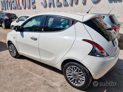 usata Lancia Ypsilon GPL OK NEOPATENTATO