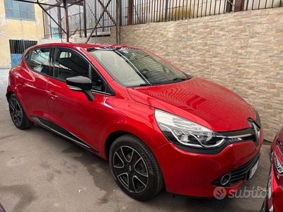 Usata Renault Clio IV 72 CV (52 kW) 2014 Arancione Berlina