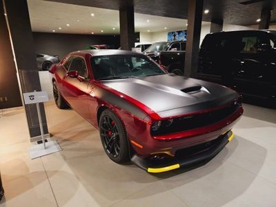 usata Dodge Challenger 5.7 V8 Hemi R/T T/A 381cv at8 NUOVA