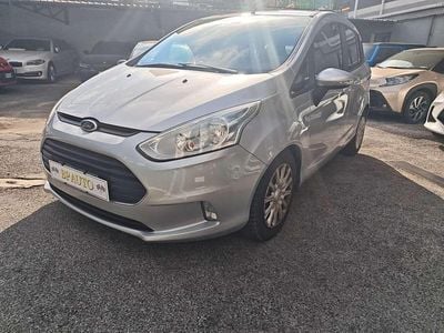 Usado Ford B-MAX 95 CV (69 kW) 2013 Plateado Monovolumen