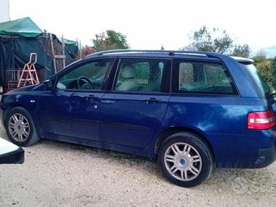 Usata Fiat Stilo Dynamic 120 CV (88 kW) 2006 Blu Station wagon