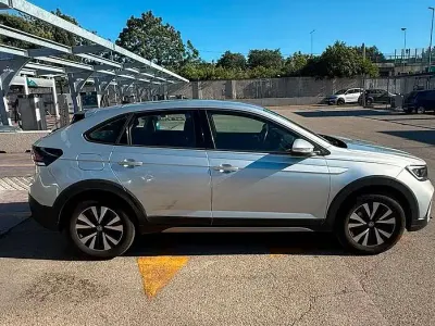 Usata VW Taigo 95 CV (69 kW) 2023 Grigio SUV