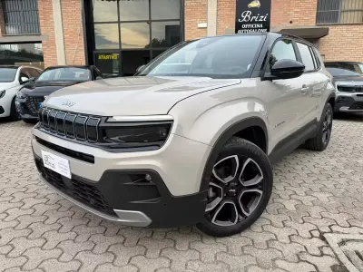 Usata Jeep Avenger Summit 101 CV (74 kW) 2025 Beige SUV