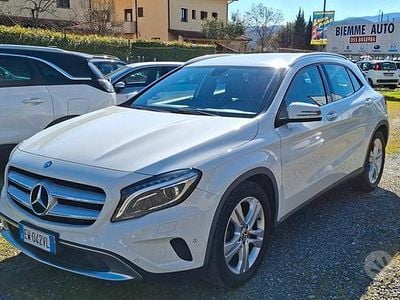 Usata Mercedes GLA200 136 CV (100 kW) 2014 Bianco SUV