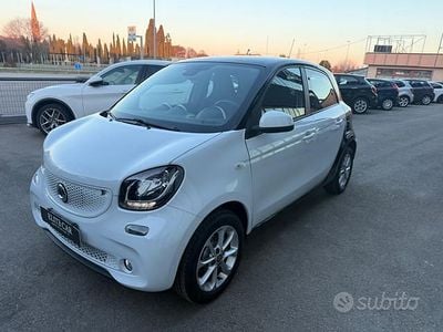 Bianco Usata 2016 Smart ForFour Passion Utilitaria | 8900 € (Buon prezzo)