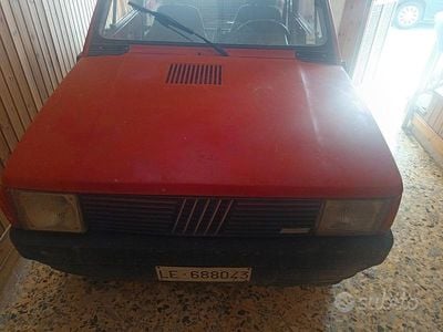 Usata Fiat Panda 30 CV (22 kW) 1986 Rosso Utilitaria