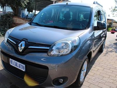 Usata Renault Kangoo 115 CV (84 kW) 2016 Grigio Monovolume