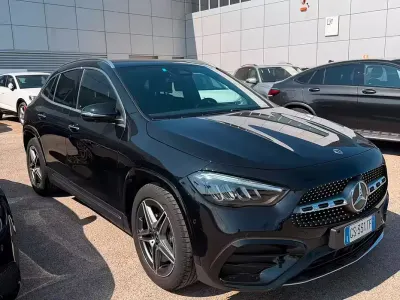 Usata Mercedes GLA200 Advanced Plus 150 CV (110 kW) 2024 Nero SUV
