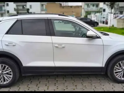 Usata VW T-Roc Life 110 CV (80 kW) 2023 Bianco SUV