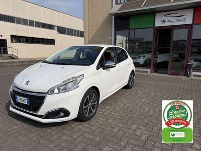 Usata Peugeot 208 Allure 75 CV (55 kW) 2017 Bianco Utilitaria