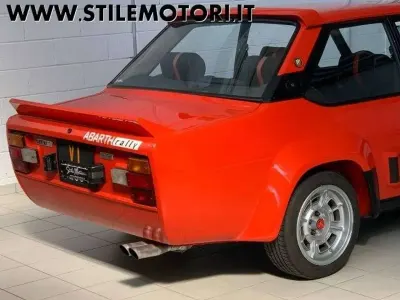 Usata Fiat 131 Abarth 140 CV (102 kW) 1977 Orange pastello Berlina