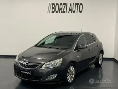 Begagnad Opel Astra Cosmo 125 HK (91 kW) 2010 Grå Sedan