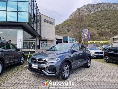 Usata VW T-Roc R-line 116 CV (85 kW) 2023 Grigio SUV