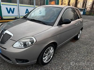 Usata Lancia Ypsilon 69 CV (50 kW) 2011 Marrone Utilitaria