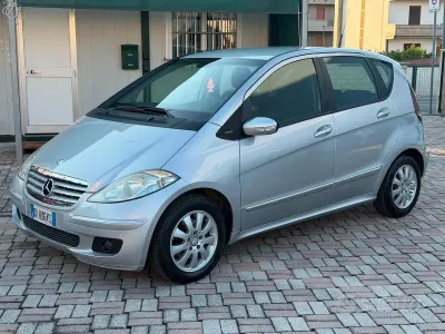 Usata Mercedes A180 Elegance 109 CV (80 kW) 2007 Grigio Berlina