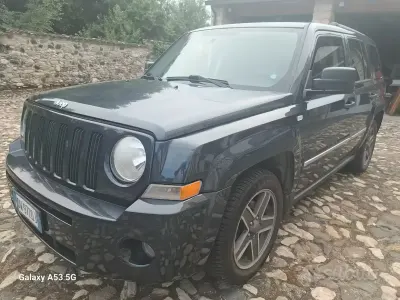 Usata Jeep Patriot 140 CV (102 kW) 2009 Grigio SUV