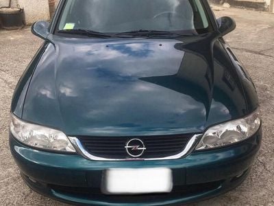 Usata Opel Vectra 101 CV (74 kW) 2000 Verde Berlina