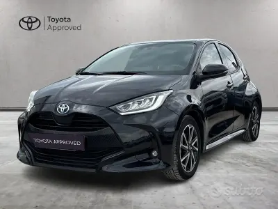 Usata Toyota Yaris Hybrid Trend 92 CV (67 kW) 2022 Nero Berlina