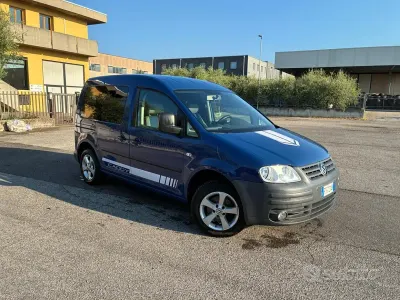 Usata VW Caddy 109 CV (80 kW) 2008 Bluazzurro Monovolume
