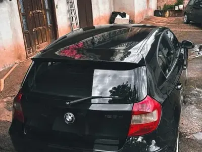 Usata BMW 120 163 CV (119 kW) 2006 Nero Utilitaria