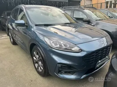 Usata Ford Kuga ST-Line 120 CV (88 kW) 2022 Blu SUV
