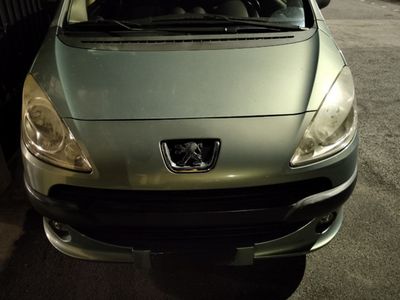 Peugeot 1007