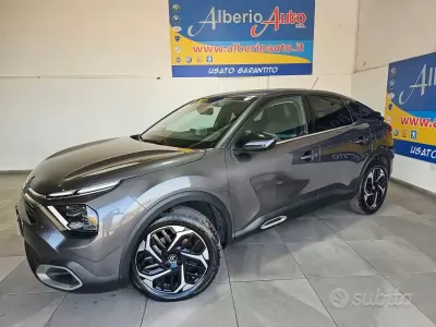 Usata Citroën C4 Shine 131 CV (96 kW) 2021 Verde Berlina
