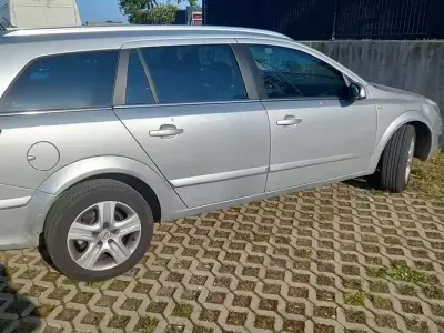 Usata Opel Astra 60 CV (44 kW) 2009 Station wagon