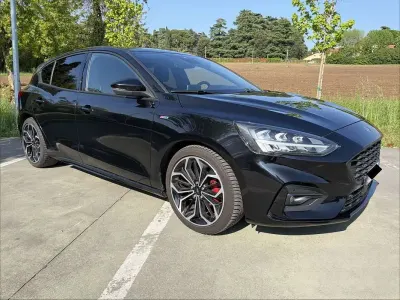 Usata Ford Focus ST-Line 125 CV (91 kW) 2020 Nero Berlina