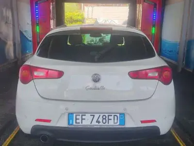 Usata Alfa Romeo Giulietta 105 CV (77 kW) 2011 Utilitaria