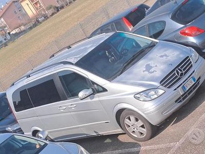 Usata Mercedes Viano 150 CV (110 kW) 2008 Grigio Monovolume
