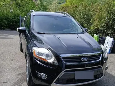 Usata Ford Kuga 163 CV (119 kW) 2011 Nero SUV