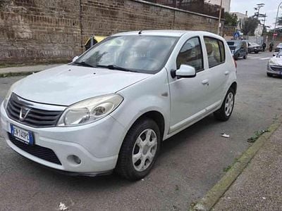 Usata Dacia Sandero 75 CV (55 kW) 2012 Bianco Berlina