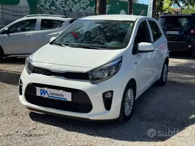 Usata Kia Picanto X-Line 65 CV (47 kW) 2023 Bianco Utilitaria