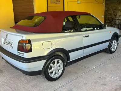 Usata VW Golf Cabriolet 90 CV (66 kW) 1994 Argento Cabrio
