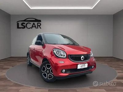 Usata Smart ForFour Passion 71 CV (52 kW) 2016 Rosso Utilitaria