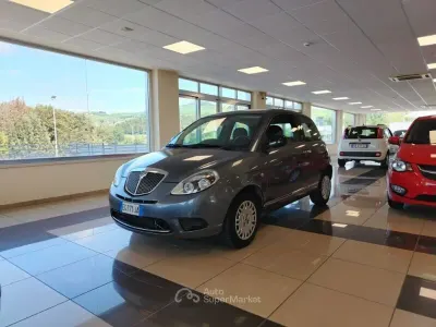 Usata Lancia Ypsilon 75 CV (55 kW) 2011 Bianco Utilitaria