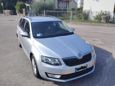 Usata Skoda Octavia Ambition 105 CV (77 kW) 2014 Grigio Station wagon