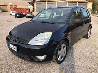 usata Ford Fiesta anno 2003 perfetta di meccanica