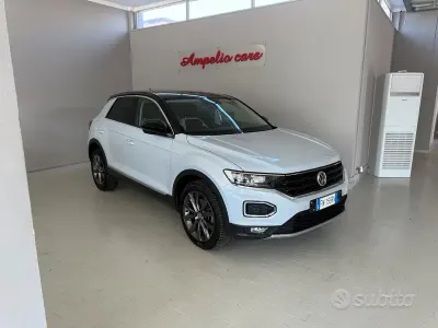 Usata VW T-Roc Advance 150 CV (110 kW) 2018 Bianco SUV