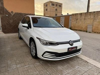 Bianco Usata 2022 VW Golf Berlina | 19.800 € (Ottimo prezzo)