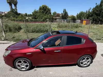 Usata Alfa Romeo Giulietta 170 CV (125 kW) 2011 Rosso Utilitaria