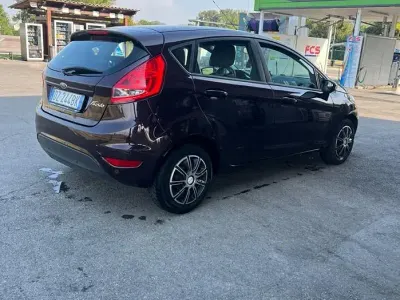 Usata Ford Fiesta 97 CV (71 kW) 2009 Nero Berlina