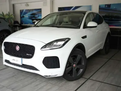 Usata Jaguar E-Pace R-Dynamic 179 CV (131 kW) 2021 Bianco SUV